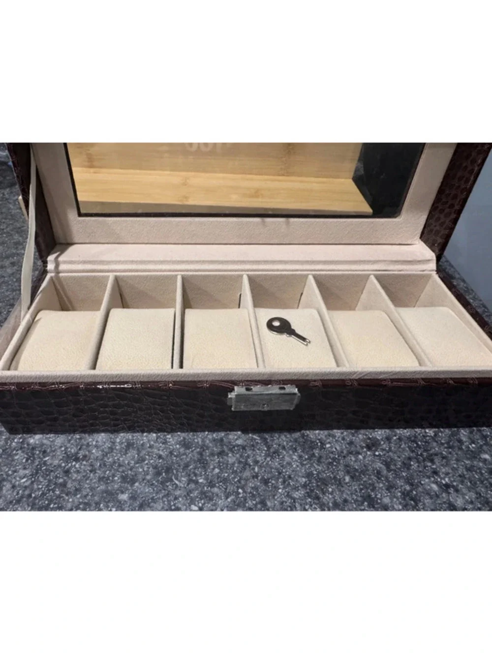 6 slot watch storage with lock and key, NIB chocolate brown